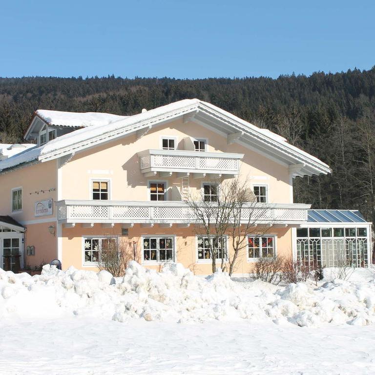 Landgasthof Zum Hirschenstein, Pension Garni سانكت انجلمار المظهر الخارجي الصورة